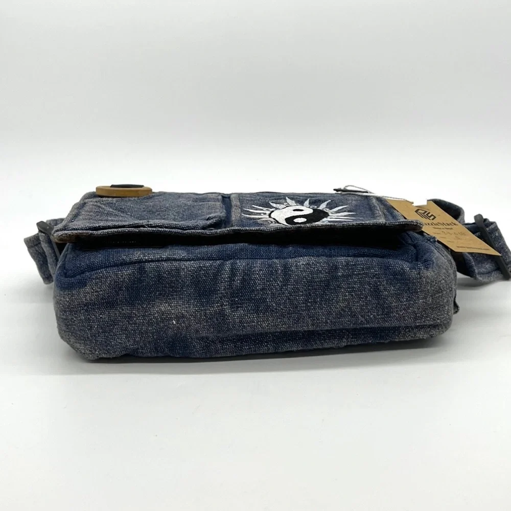 Washable Crossbody Messenger Bag Unisex Design Sustainable Gift - Picture 5 of 16